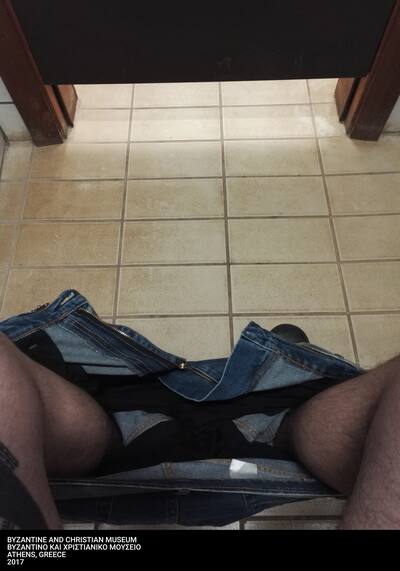 POOP

