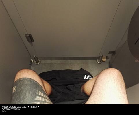 POOP
