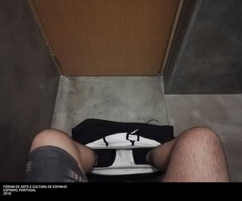 POOP
