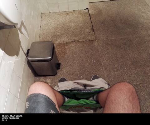 POOP
