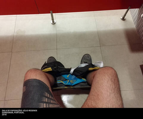 POOP
