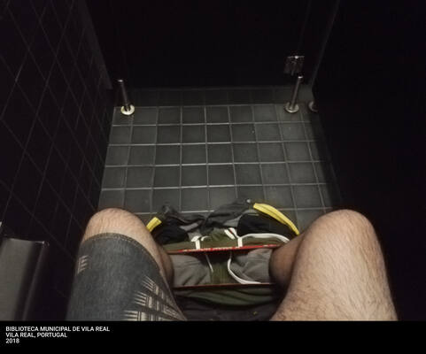 POOP
