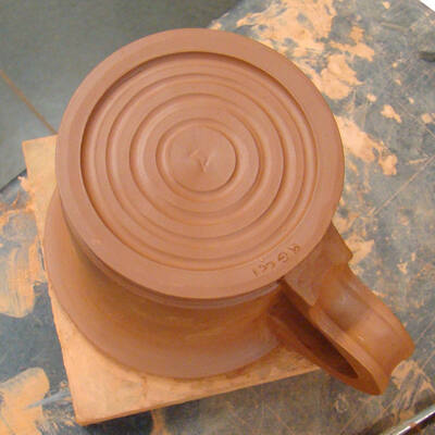 pottery
