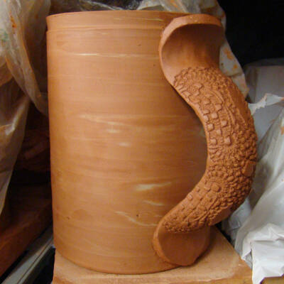 pottery
