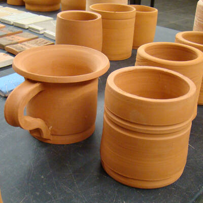 pottery
