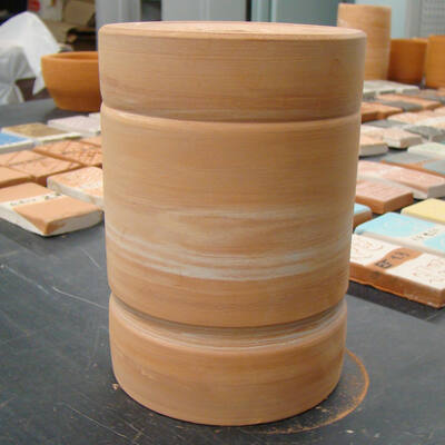 pottery
